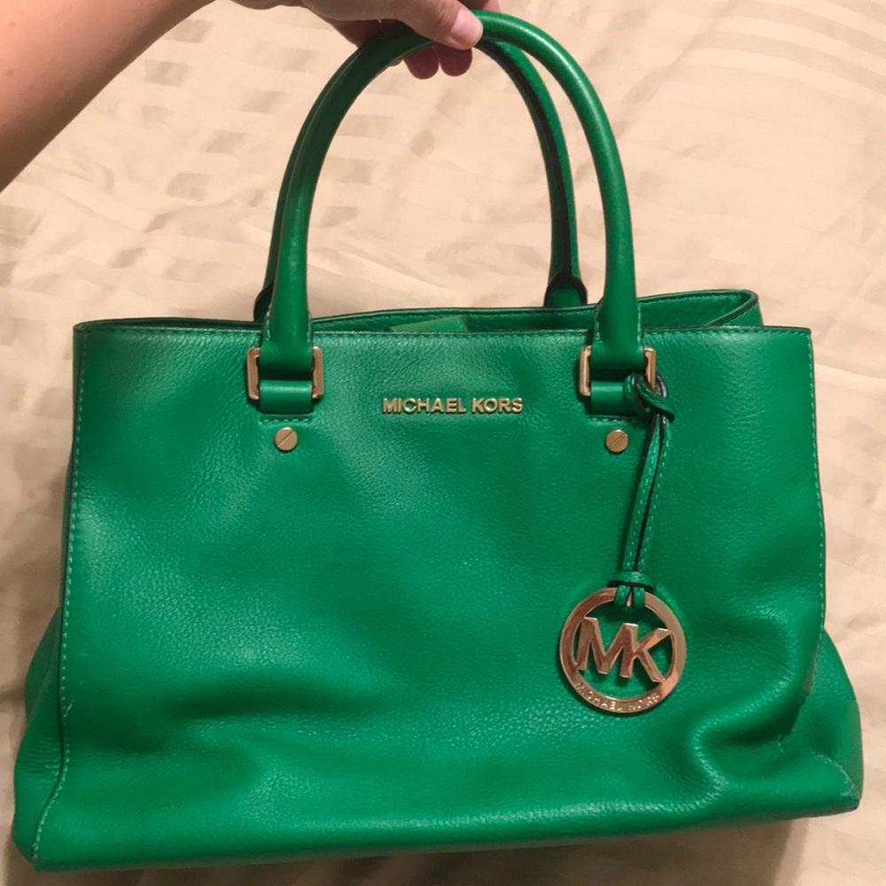LIKE NEW Michael Kors structured satchel purse